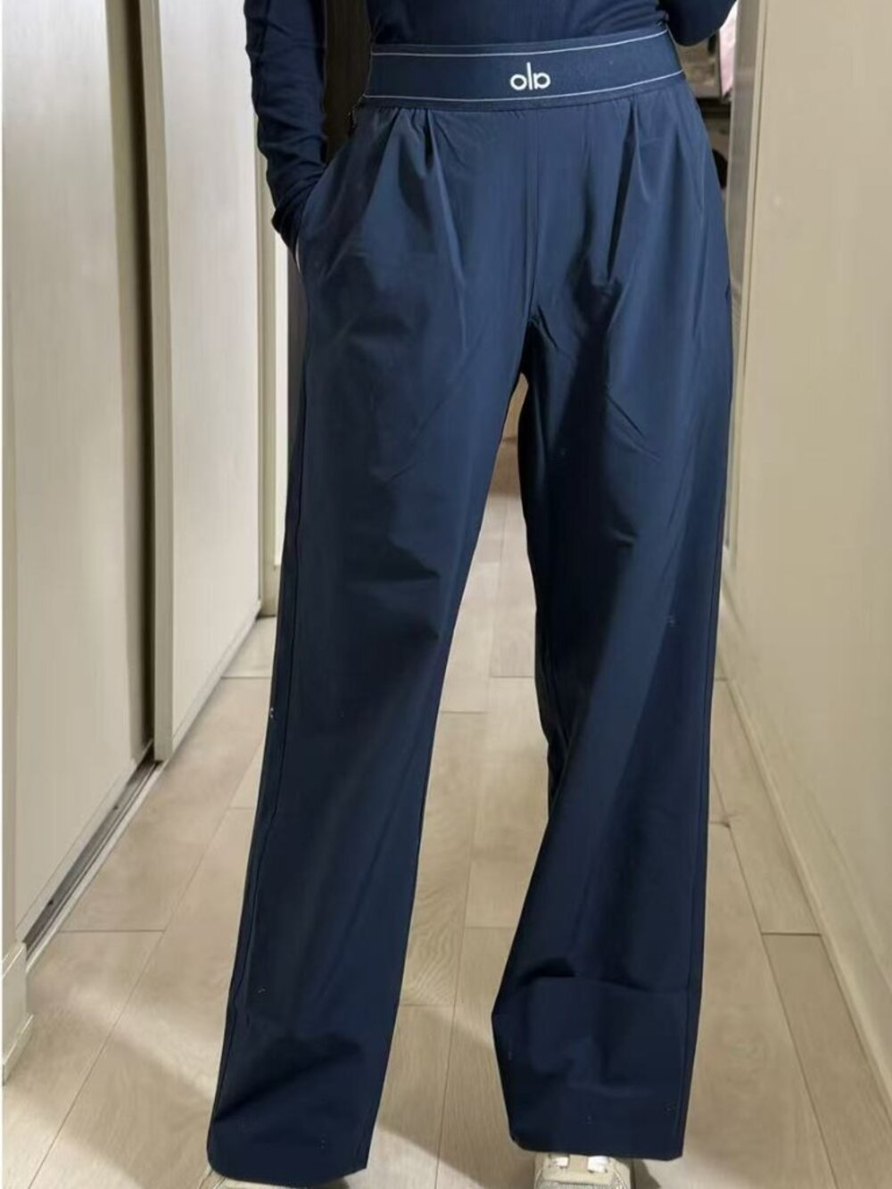 🐬NWT ALO Yoga Suit Up Trouser Navy Blue (Regular) 🛫Everyday Wear - Picture 8 of 8